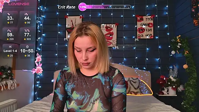 Snapshot of Crystal_Jull chatting on December 17, 8:47 pm Crystal Jull online show from December 17, 8:47 pm