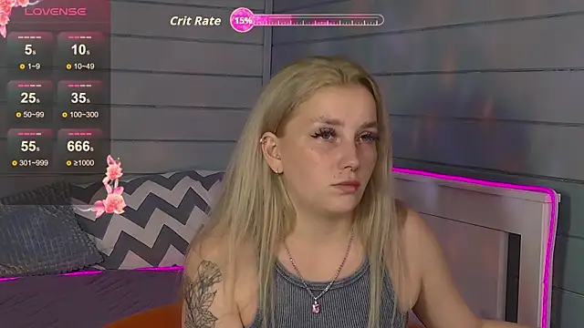 Crystal Jull online show from September 18, 1:47 pm