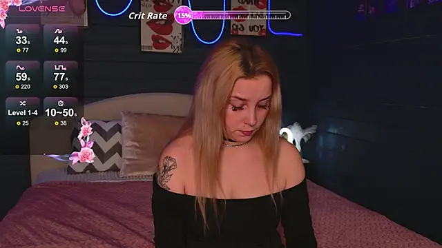 Snapshot of Crystal_Jull chatting on November 9, 4:44 pm Crystal Jull online show from November 9, 4:44 pm