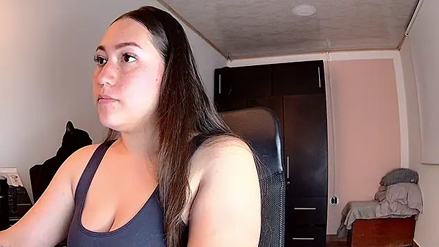 Snapshot of Violet_moon24 chatting on October 6, 11:00 am Violet moon24 online show from October 6, 11:00 am
