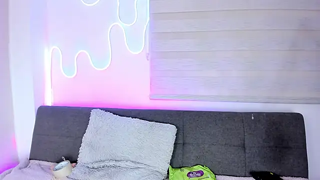 missweetpeach online show from January 13, 12:58 am