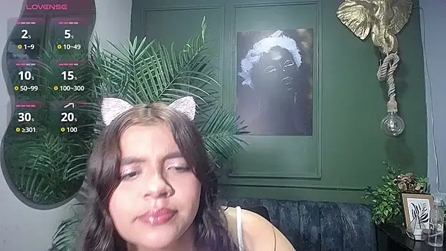 Snapshot of sweety_smilee chatting on September 28, 12:50 am sweety smilee online show from September 28, 12:50 am