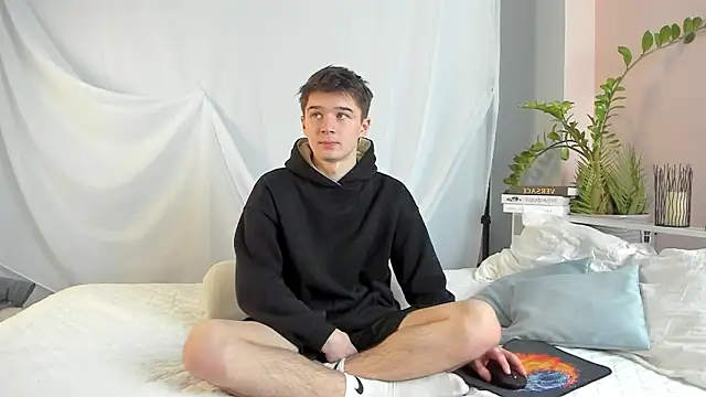 SherlockMax online show from February 18, 7:10 pm