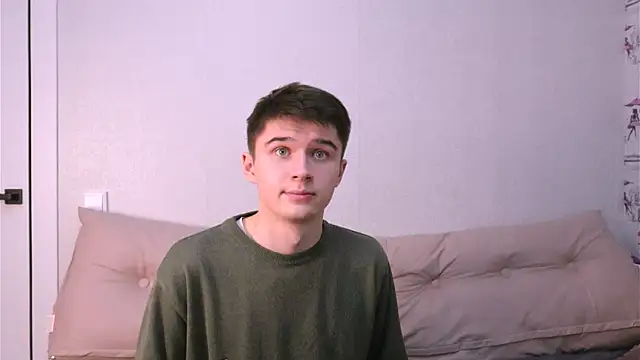 Snapshot of SherlockMax chatting on November 28, 6:30 pm SherlockMax online show from November 28, 6:30 pm