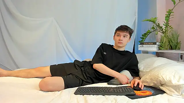 SherlockMax online show from March 5, 6:59 pm