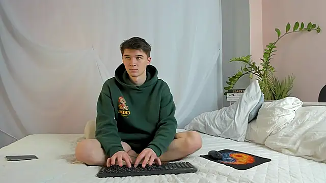 SherlockMax online show from March 29, 4:36 am