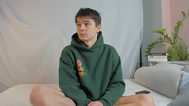 SherlockMax online show from March 14, 4:18 am