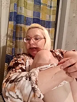 VikaKing online show from April 17, 7:49 pm