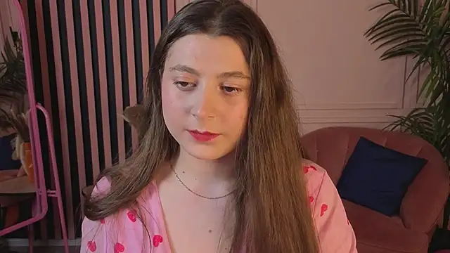 Queen Michelle  online show from December 3, 10:09 pm