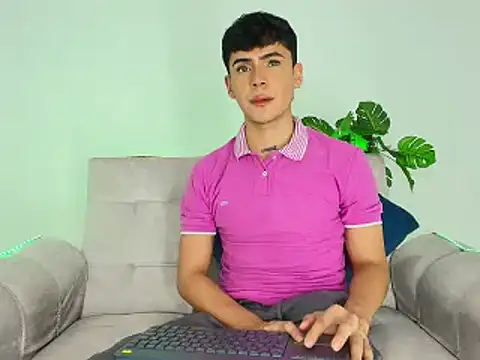CamiiGuzmanX online show from September 22, 8:04 pm