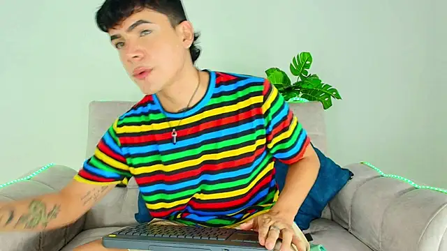 CamiiGuzmanX online show from September 25, 7:31 pm