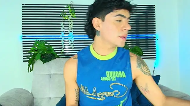 CamiiGuzmanX online show from January 12, 8:47 pm