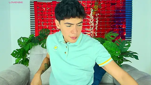 CamiiGuzmanX online show from February 28, 8:41 pm