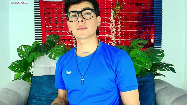 CamiiGuzmanX online show from February 27, 8:41 pm