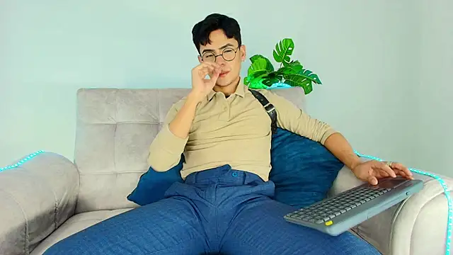 CamiiGuzmanX online show from September 24, 7:53 pm