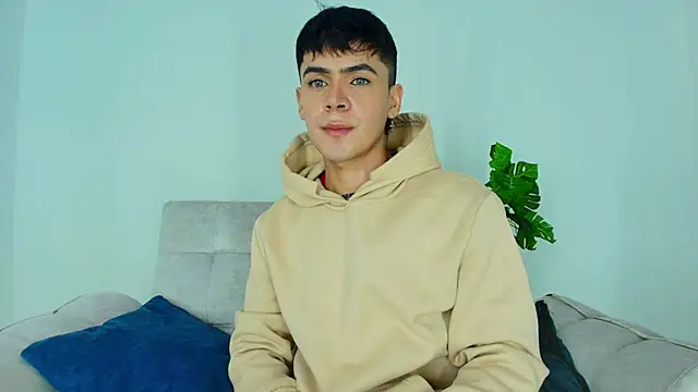 CamiiGuzmanX online show from October 11, 11:28 pm