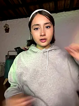 Snapshot of kaori_77 chatting on December 15, 1:22 am kaori 77 online show from December 15, 1:22 am