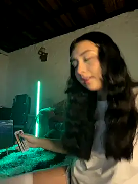 Snapshot of kaori_77 chatting on November 13, 5:00 am kaori 77 online show from November 13, 5:00 am