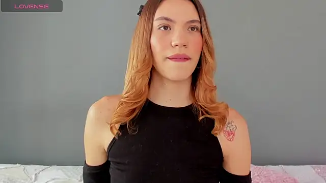 Snapshot of AntonellaaRossii chatting on October 24, 2:38 pm AntonellaaRossii online show from October 24, 2:38 pm