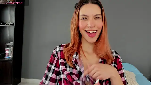 Snapshot of AntonellaaRossii chatting on September 15, 1:44 pm AntonellaaRossii online show from September 15, 1:44 pm