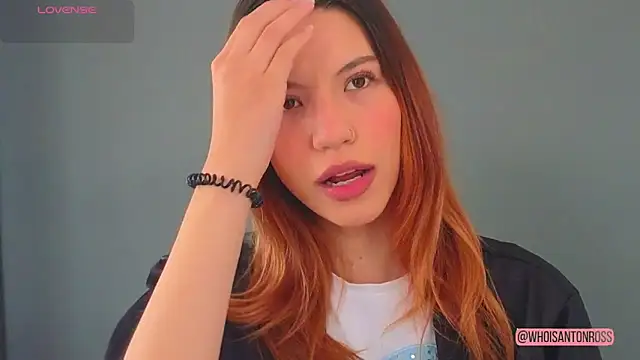 AntonellaaRossii online show from February 20, 1:24 pm