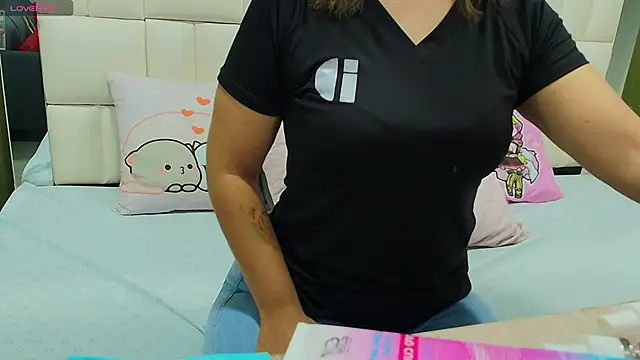 gisell gomez online show from October 15, 12:24 pm