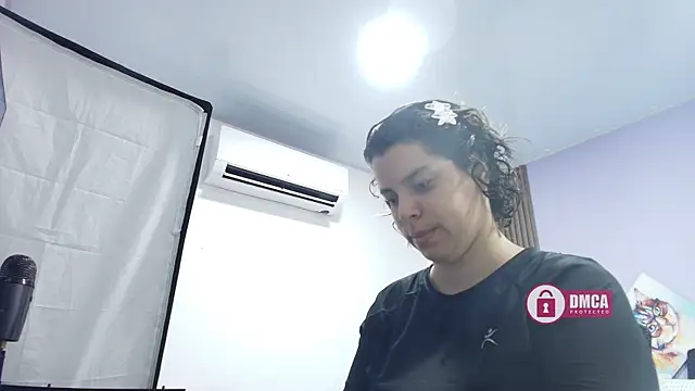 gisell gomez online show from April 10, 8:27 pm