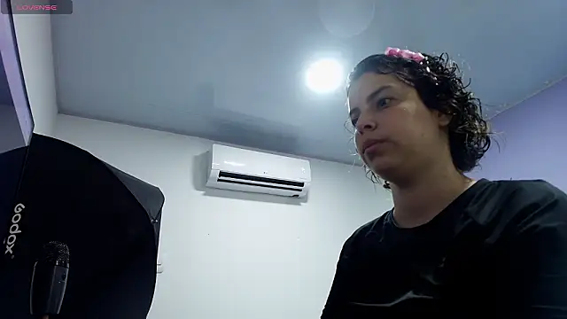 gisell gomez online show from March 25, 8:19 pm