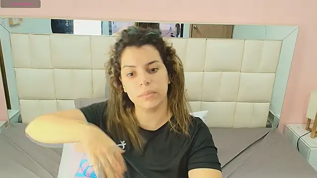 gisell gomez online show from December 21, 12:51 pm