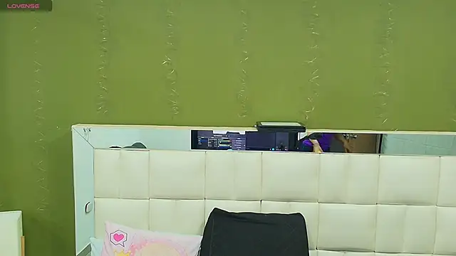 gisell gomez online show from October 25, 11:42 am