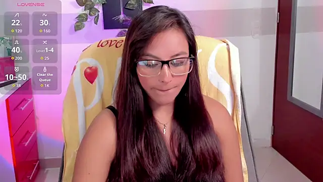 Cameroon-Diaz online show from March 28, 2:07 pm