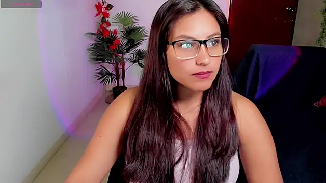 Cameroon-Diaz online show from February 7, 1:52 pm