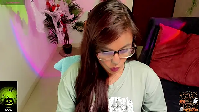 Cameroon-Diaz online show from October 30, 1:53 pm