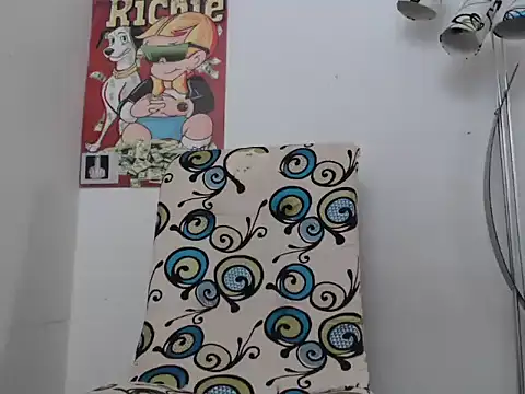 Snapshot of Thomasjons_ chatting on October 16, 6:05 pm Thomasjons online show from October 16, 6:05 pm