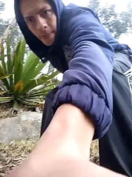 Snapshot of Thomasjons_ chatting on November 6, 12:42 pm Thomasjons online show from November 6, 12:42 pm