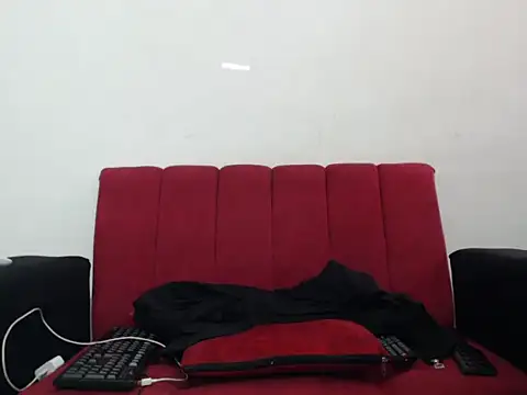 Snapshot of Thomasjons_ chatting on October 4, 3:57 pm Thomasjons online show from October 4, 3:57 pm