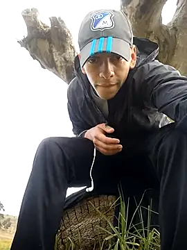 Snapshot of Thomasjons_ chatting on November 7, 3:05 pm Thomasjons online show from November 7, 3:05 pm