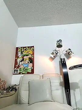 Thomasjons  online show from February 17, 3:37 am