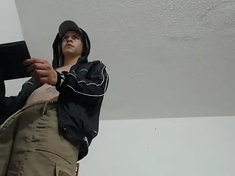 Snapshot of Thomasjons_ chatting on October 27, 7:42 am Thomasjons online show from October 27, 7:42 am