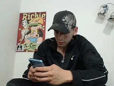 Snapshot of Thomasjons_ chatting on October 10, 3:18 am Thomasjons online show from October 10, 3:18 am