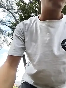 Thomasjons  online show from April 22, 3:08 pm