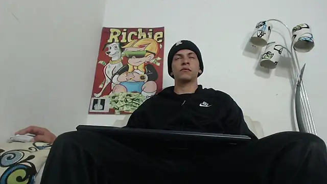 Snapshot of Thomasjons_ chatting on November 29, 3:17 am Thomasjons online show from November 29, 3:17 am