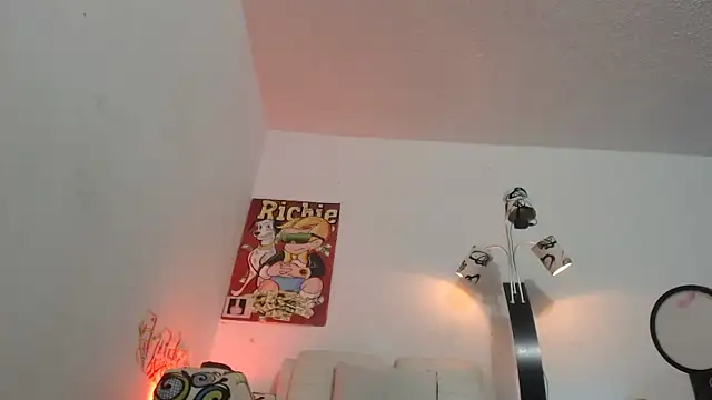 Thomasjons  online show from March 17, 2:36 am