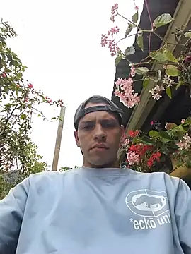 Thomasjons  online show from May 19, 4:25 pm