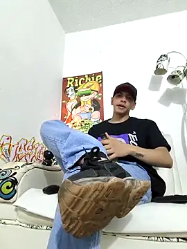 Thomasjons  online show from February 8, 2:53 am