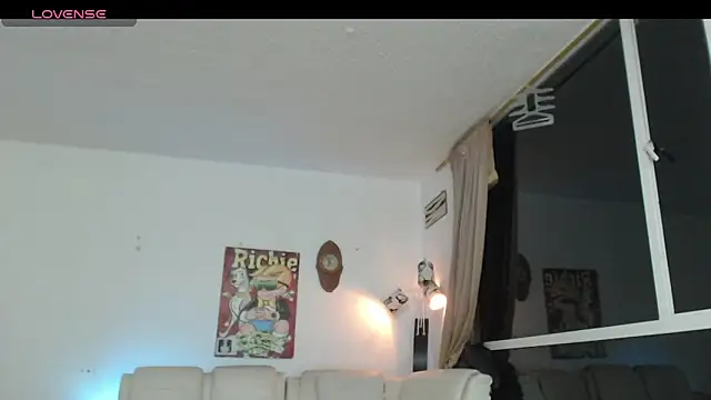 Thomasjons  online show from April 28, 10:08 am