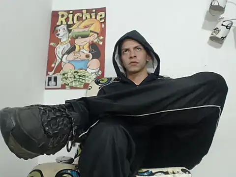 Snapshot of Thomasjons_ chatting on October 21, 1:16 am Thomasjons online show from October 21, 1:16 am