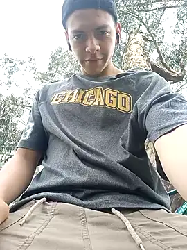 Snapshot of Thomasjons_ chatting on November 29, 4:40 pm Thomasjons online show from November 29, 4:40 pm