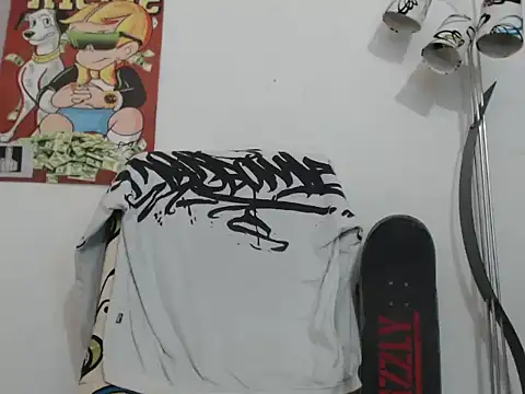 Snapshot of Thomasjons_ chatting on October 15, 6:38 pm Thomasjons online show from October 15, 6:38 pm