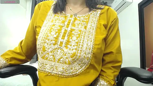 Snapshot of kairadayamai chatting on May 20, 12:02 pm kairadayamai online show from May 20, 12:02 pm